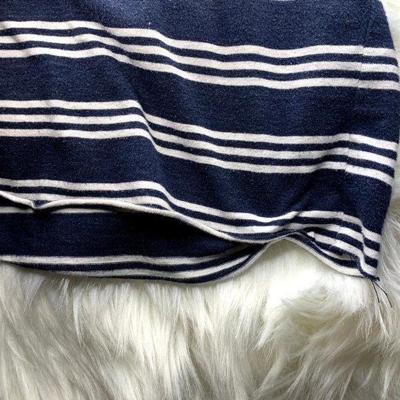 ⥈S O L D⥈ Oversize Cropped Shirt - Picture 3 of 4